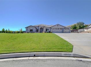 13070 Pinewood Ln, Yucaipa, CA 92399