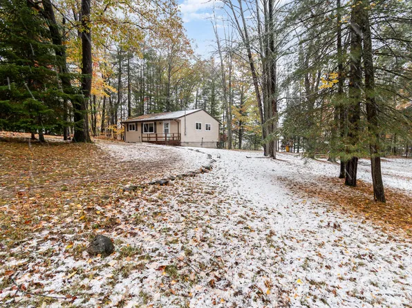 15984 Hiawatha Trl, Atlanta, MI 49709