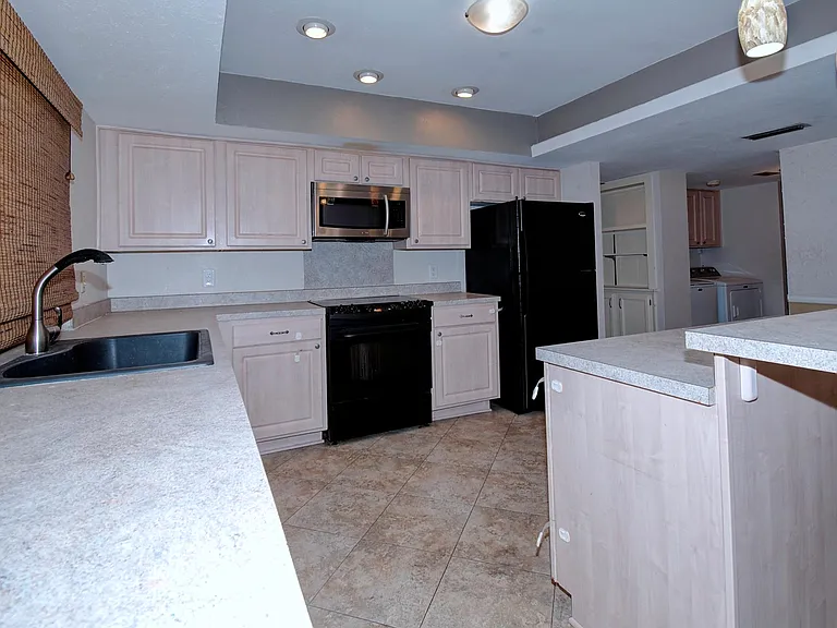 3201 Christie Cir — Photo 13