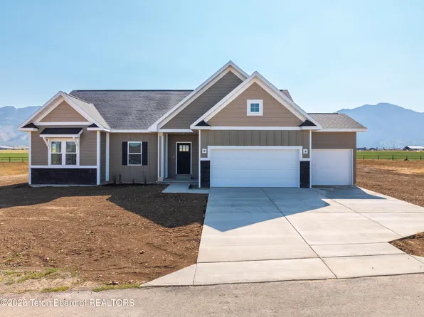 654 Little Greys Loop, Freedom, WY 83120