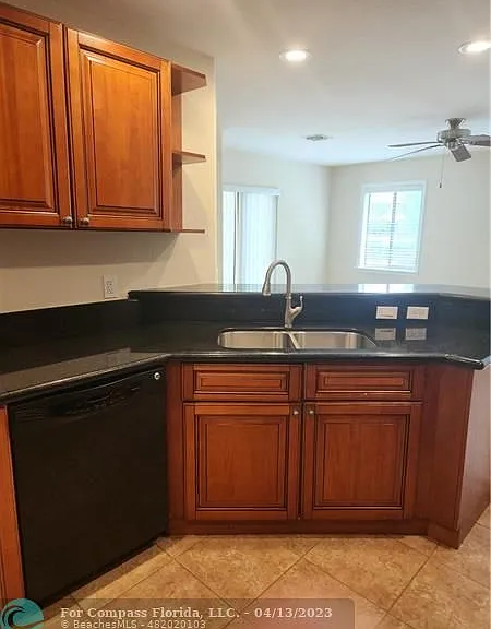 6094 Live Oak Ct #A — Photo 25
