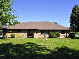 1333 E 430th Rd, Bolivar, MO 65613