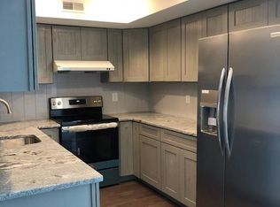 1011 S 11th St #3R, Philadelphia, PA 19147