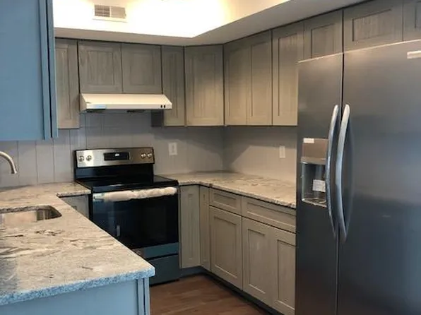 1011 S 11th St #3R, Philadelphia, PA 19147