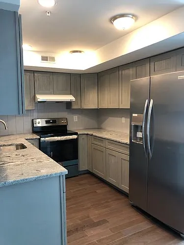 1011 S 11th St #3R Photo 1