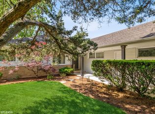 2335 Fir St, Glenview, IL