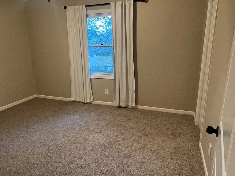 503 Holland Rd — Photo 13