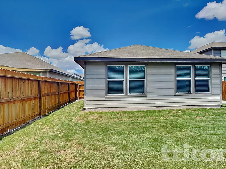 13658 Paxton Blvd — Photo 15