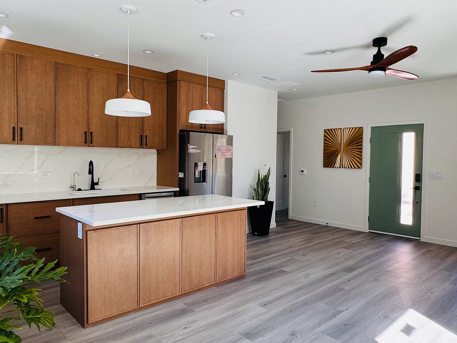 15513 Ashley Ave — Photo 4