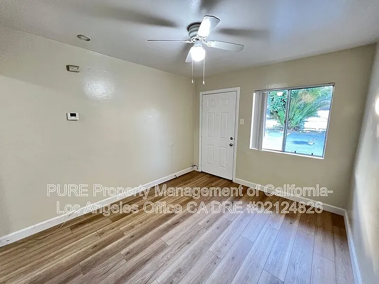 2219 Pacific Coast Hwy #16 — Photo 2