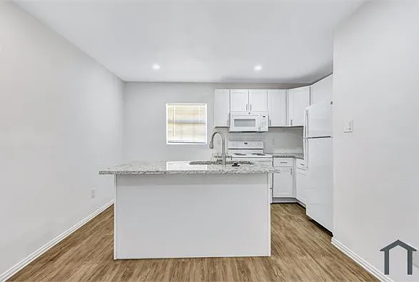 901 Bessie St #205 — Photo 16