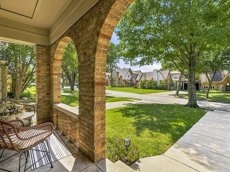 5619 McCommas Blvd — Photo 32