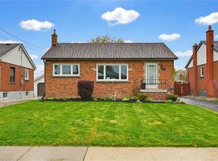 51 Bromley Rd, Hamilton, ON L9A 2E1