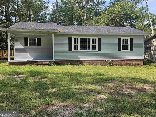 152 McMillan Dr, Swainsboro, GA 30401
