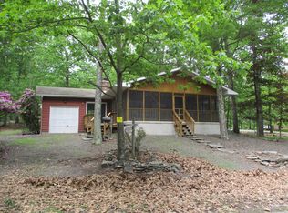 1004 Ski Bluff Ter, Lake Ariel, PA 18436