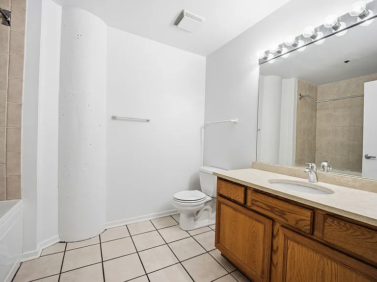 1524 S Sangamon St #514 — Photo 13