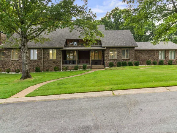 2 Saddle Hill Ct, Little Rock, AR 72212
