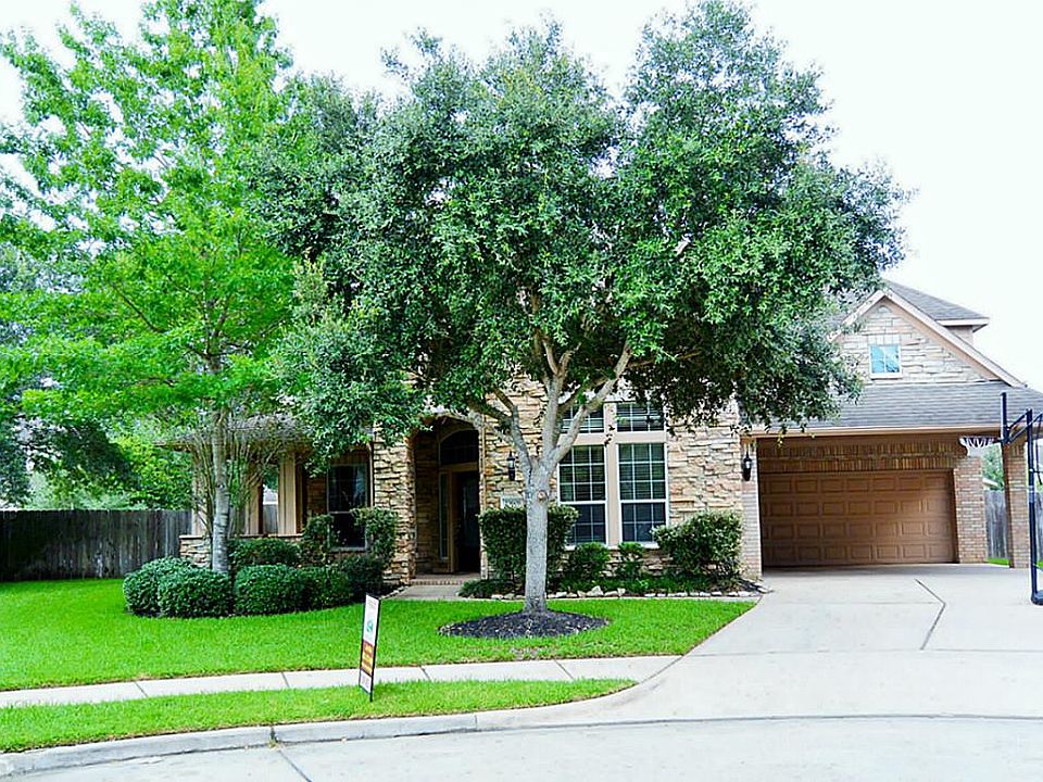 1st image of 23606 Rollinford Ln