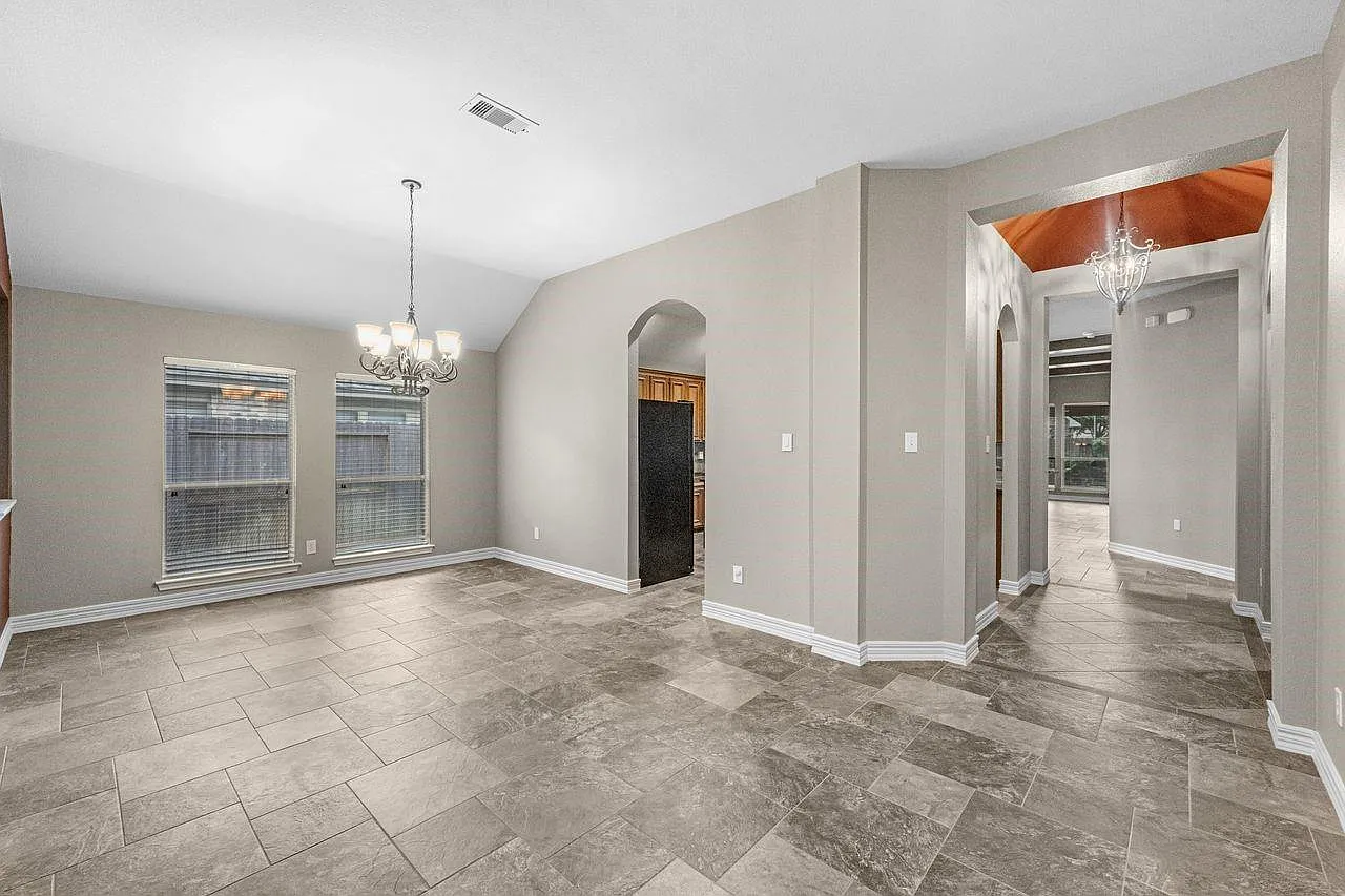 4 bed, 2.0 bath, 2764 sqft, $2,790 — Photo 4