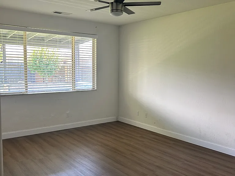 2031 W Flagstaff Ave #93291VISALIA — Photo 15