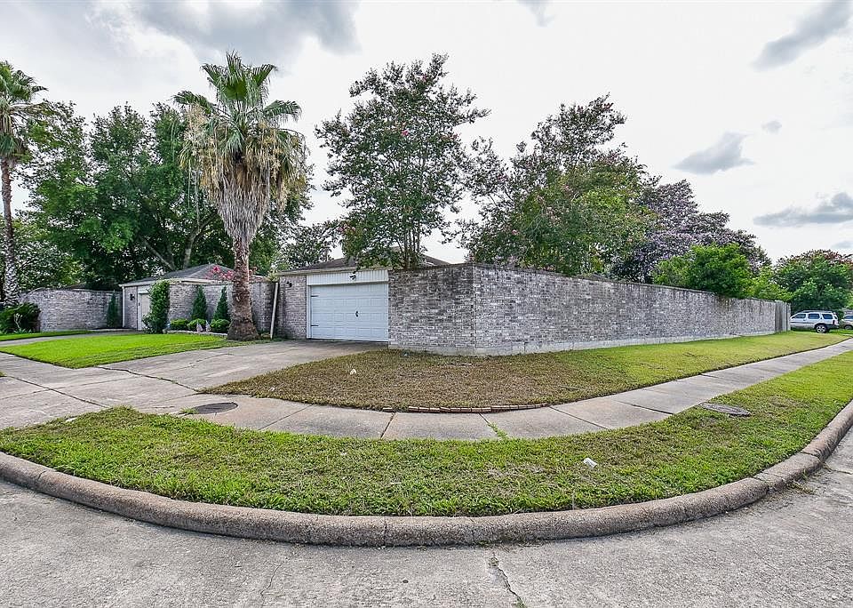 1st image of 16023 Glen Mar Dr