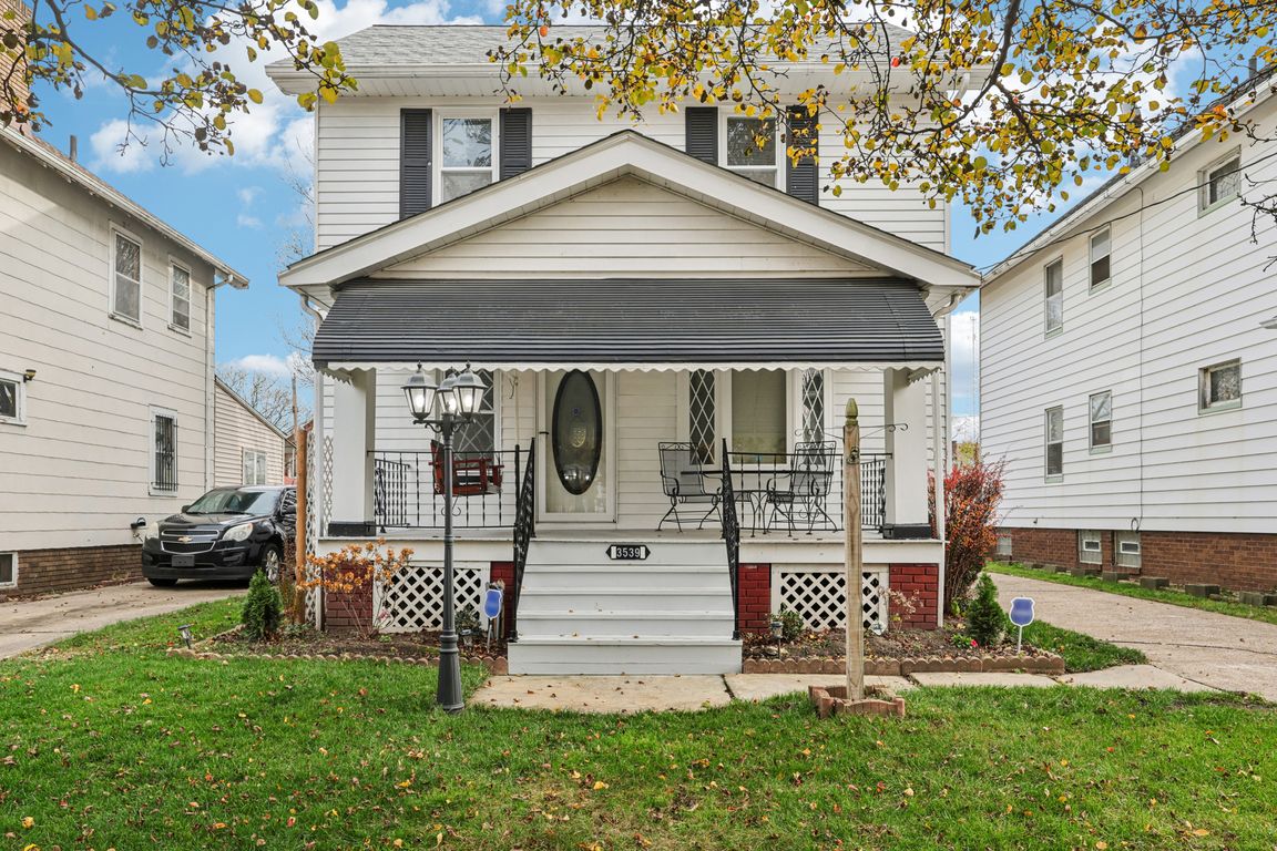 W 99th St-S2511-001.jpg