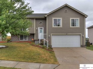 7409 Potter St, Omaha, NE 68122