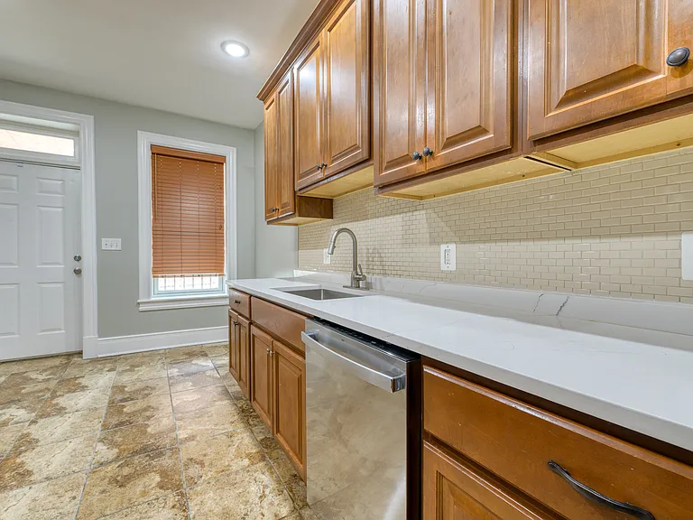426 Mosher St — Photo 11