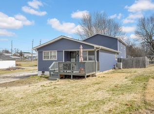 2920 V St, Bedford, IN 47421