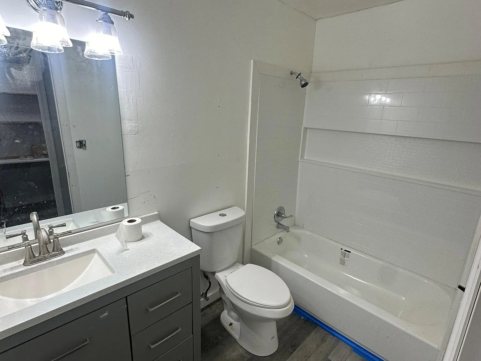 4 bed, 2.0 bath, 1696 sqft, $797 — Photo 2