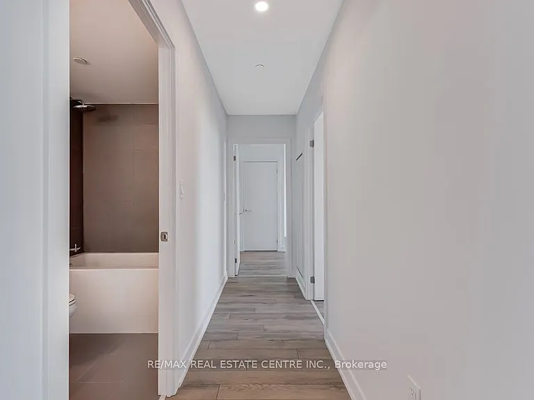 1005 Dundas St E #238 — Photo 8