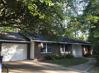 3821 Summer Ln, Huntsville, TX 77340