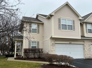 2053 Sunrise Cir, Aurora, IL 60503