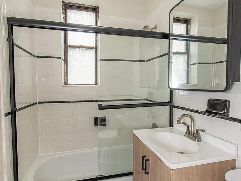 7111 Palisade Ave #B2 — Photo 5
