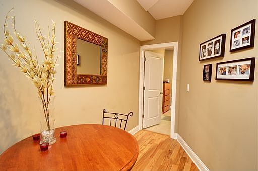 4th image of 4616 N Kenmore Ave APT 206