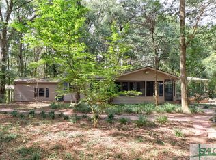 156 Bluff Dr, Bloomingdale, GA 31302