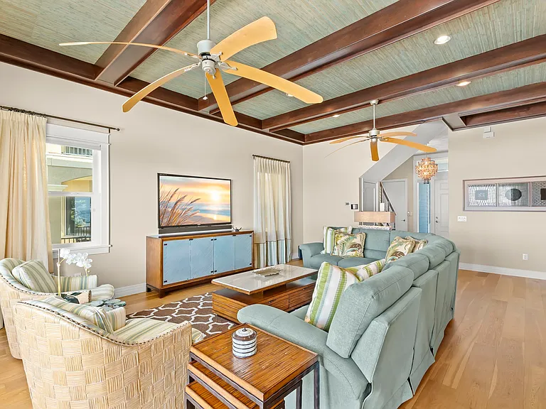 10042 Gulf Blvd — Photo 12