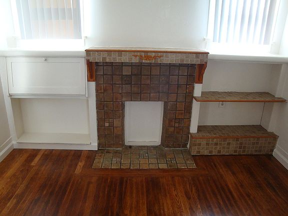5th image of 4832 Mansfield St