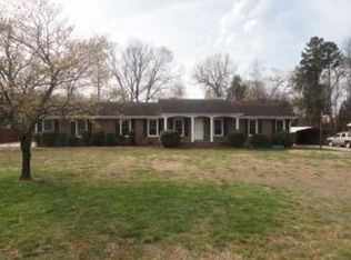 2622 Whiteoak Dr, Burlington, NC 27215