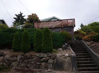 9823 63rd Ave S, Seattle, WA 98118