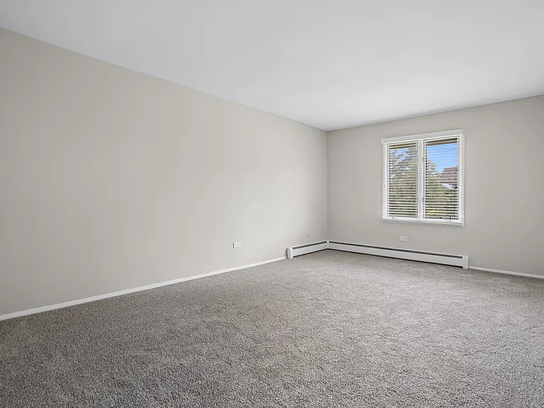 The Clarendon Apartment Homes — Photo 13