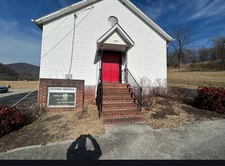 5791 W River Rd, Salem, VA 24153