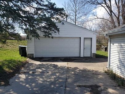 4th image of 1749 N Elmer St