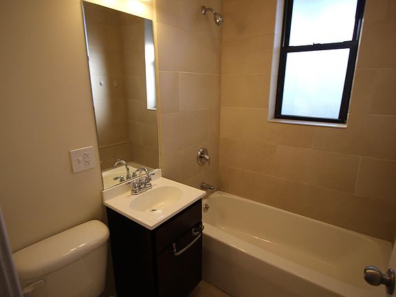 4th image of 5028 N Western Ave #3