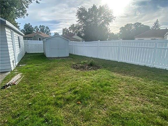 3rd image of 30950 Bayridge Blvd