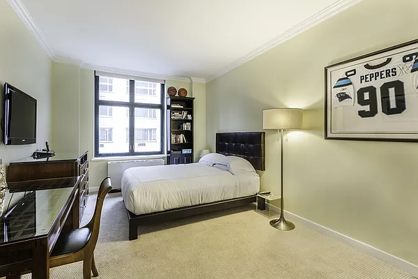 Rented by Brown Harris Stevens | media 4