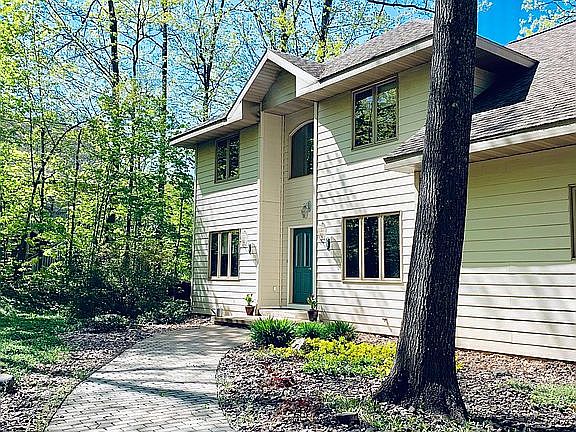 4th image of 204 Shoreline Dr