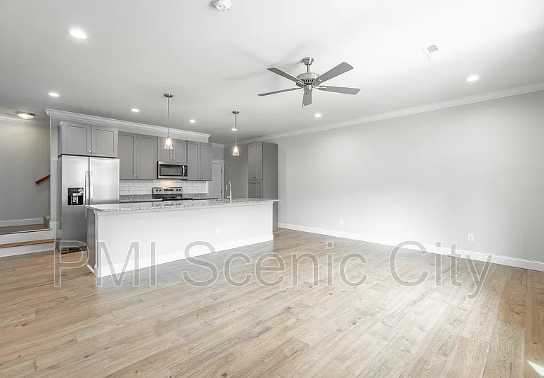 1904 Cypress Ln — Photo 8