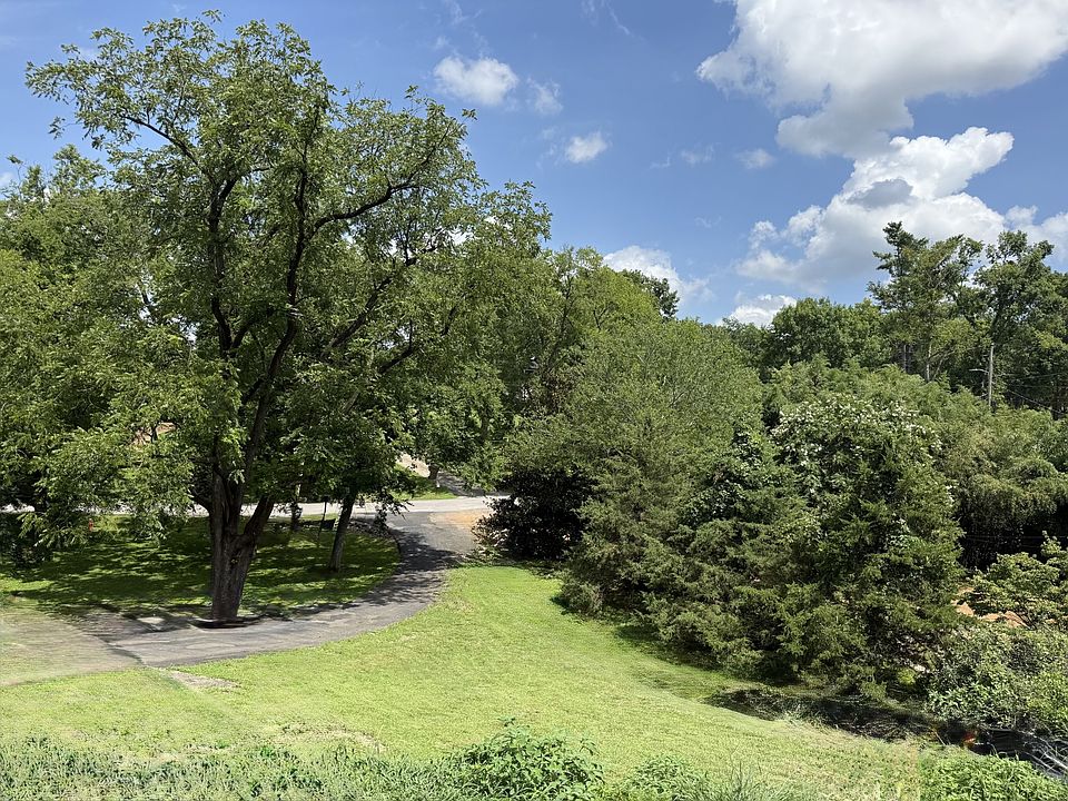 1st image of 4119 Moss Rose Dr