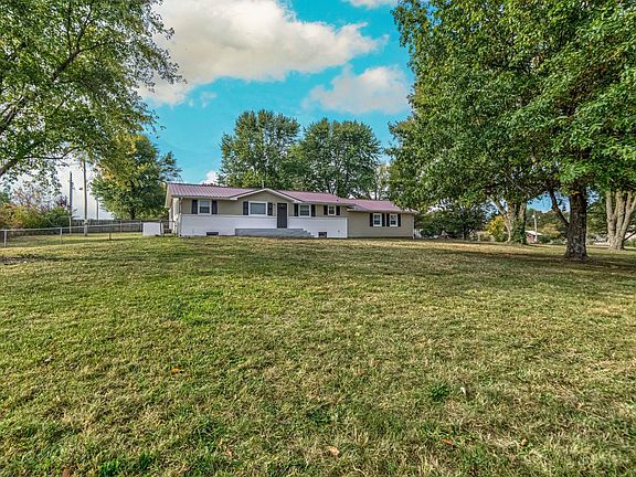 3rd image of 17 Grove Ln